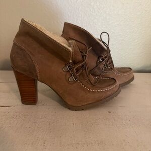 Super cute heeled shoes!